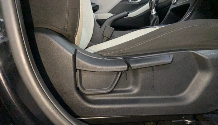 2021 Hyundai Creta SX 1.5 PETROL, Petrol, Manual, 45,577 km, Driver Side Adjustment Panel