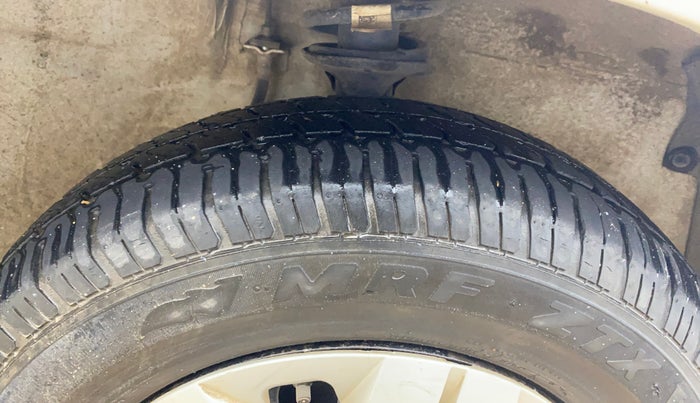 2018 Maruti Alto 800 LXI, Petrol, Manual, 39,874 km, Right Front Tyre Tread