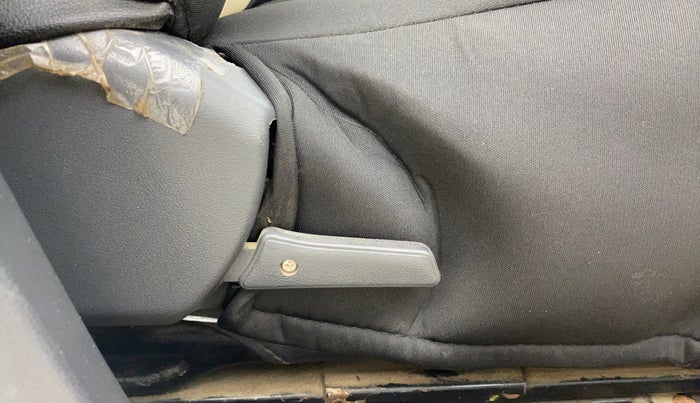 2018 Maruti Alto 800 LXI, Petrol, Manual, 39,874 km, Driver Side Adjustment Panel