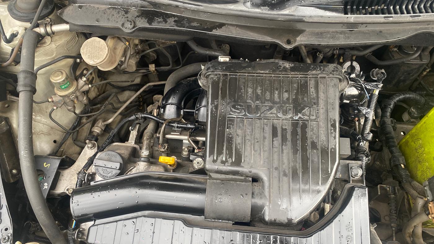 2013 Maruti Swift VXI, Petrol, Manual, 70,230 km, Engine View - Right
