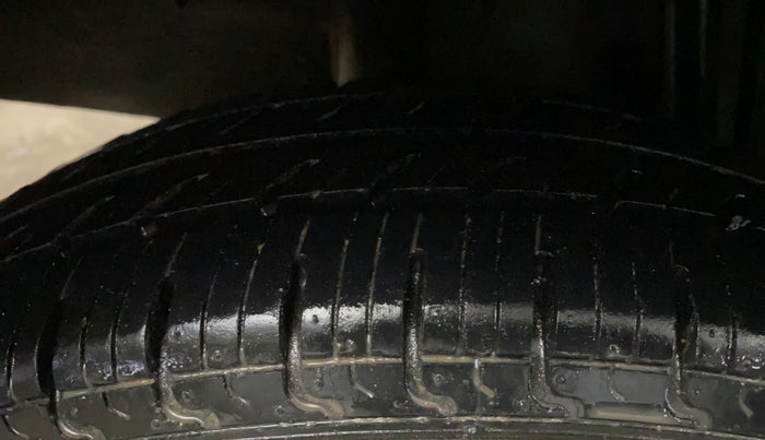 2018 Renault Kwid RXT 1.0 AMT (O), Petrol, Automatic, 58,257 km, Right Rear Tyre Tread