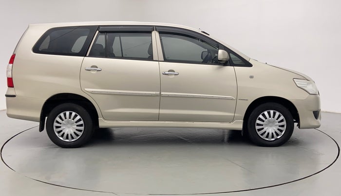 2012 Toyota Innova 2.5 GX 8 STR BS IV, Diesel, Manual, 1,13,870 km, Right Side