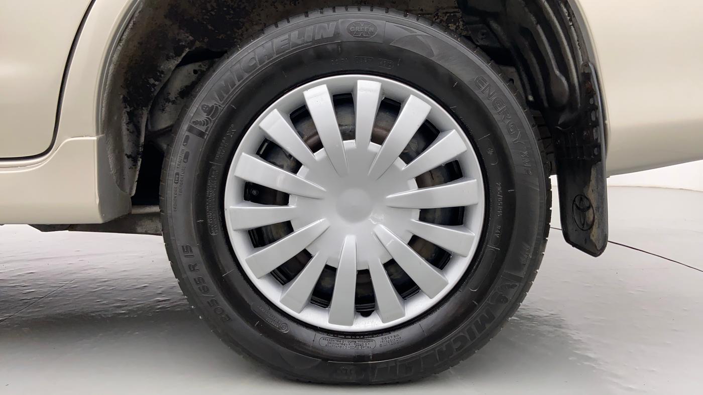 2012 Toyota Innova 2.5 GX 8 STR BS IV, Diesel, Manual, 1,13,870 km, Left Rear Wheel
