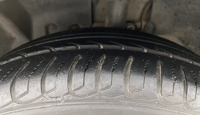 2017 Ford Ecosport TITANIUM 1.5L PETROL AT, Petrol, Automatic, 50,879 km, Left Front Tyre Tread