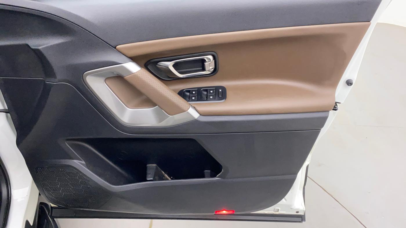 2021 Tata Harrier XZA, Diesel, Automatic, 24,437 km, Driver Side Door Panels Control