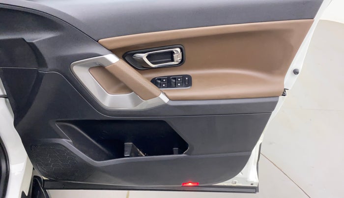 2021 Tata Harrier XZA, Diesel, Automatic, 24,437 km, Driver Side Door Panels Control