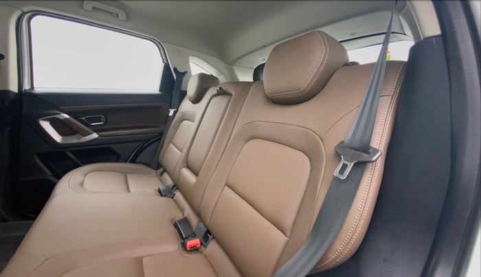 2021 Tata Harrier XZA, Diesel, Automatic, 24,437 km, Right Side Rear Door Cabin