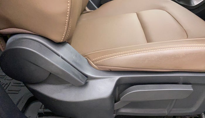 2021 Tata Harrier XZA, Diesel, Automatic, 24,437 km, Driver Side Adjustment Panel