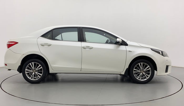 2016 Toyota Corolla Altis VL CVT PETROL, Petrol, Automatic, 1,18,478 km, Right Side View