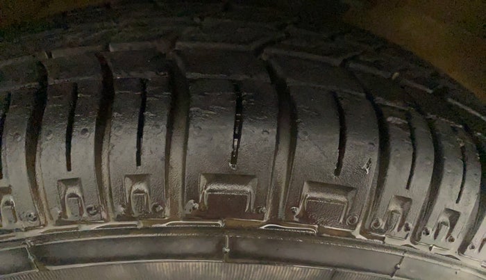 2015 Maruti Alto 800 LXI, Petrol, Manual, 7,166 km, Right Rear Tyre Tread