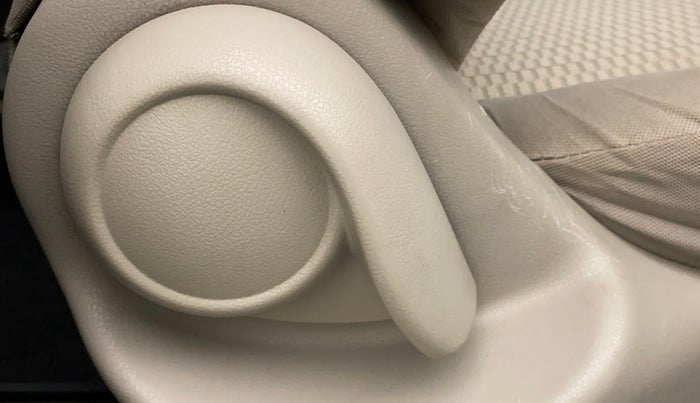 2011 Nissan Micra XV DIESEL, Diesel, Manual, 86,208 km, Driver Side Adjustment Panel