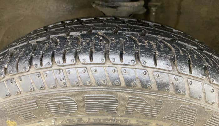 2018 Maruti Alto K10 LXI CNG (AIRBAG), CNG, Manual, 30,271 km, Left Front Tyre Tread