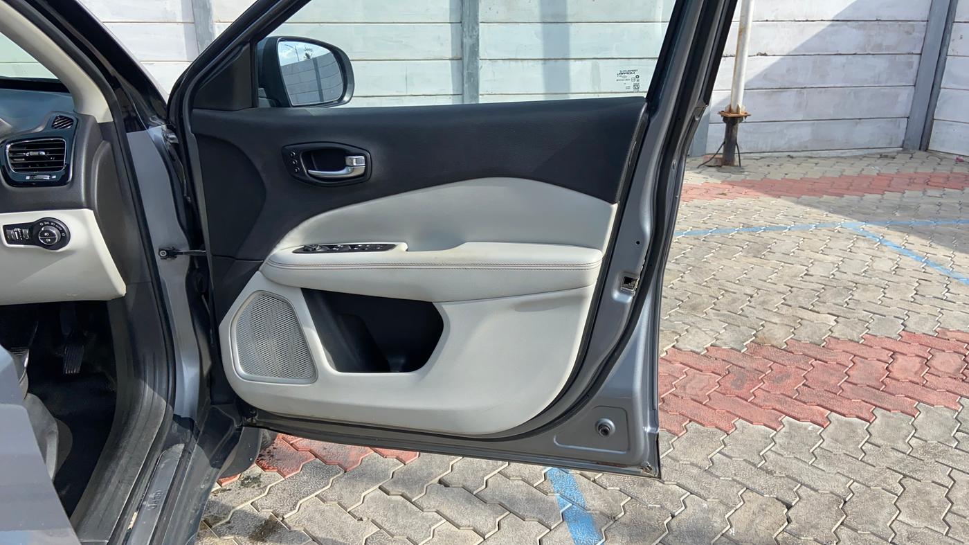 2019 Jeep Compass LIMITED PLUS DIESEL 4X4, Diesel, Manual, 62,161 km, Driver Side Door Panels Control