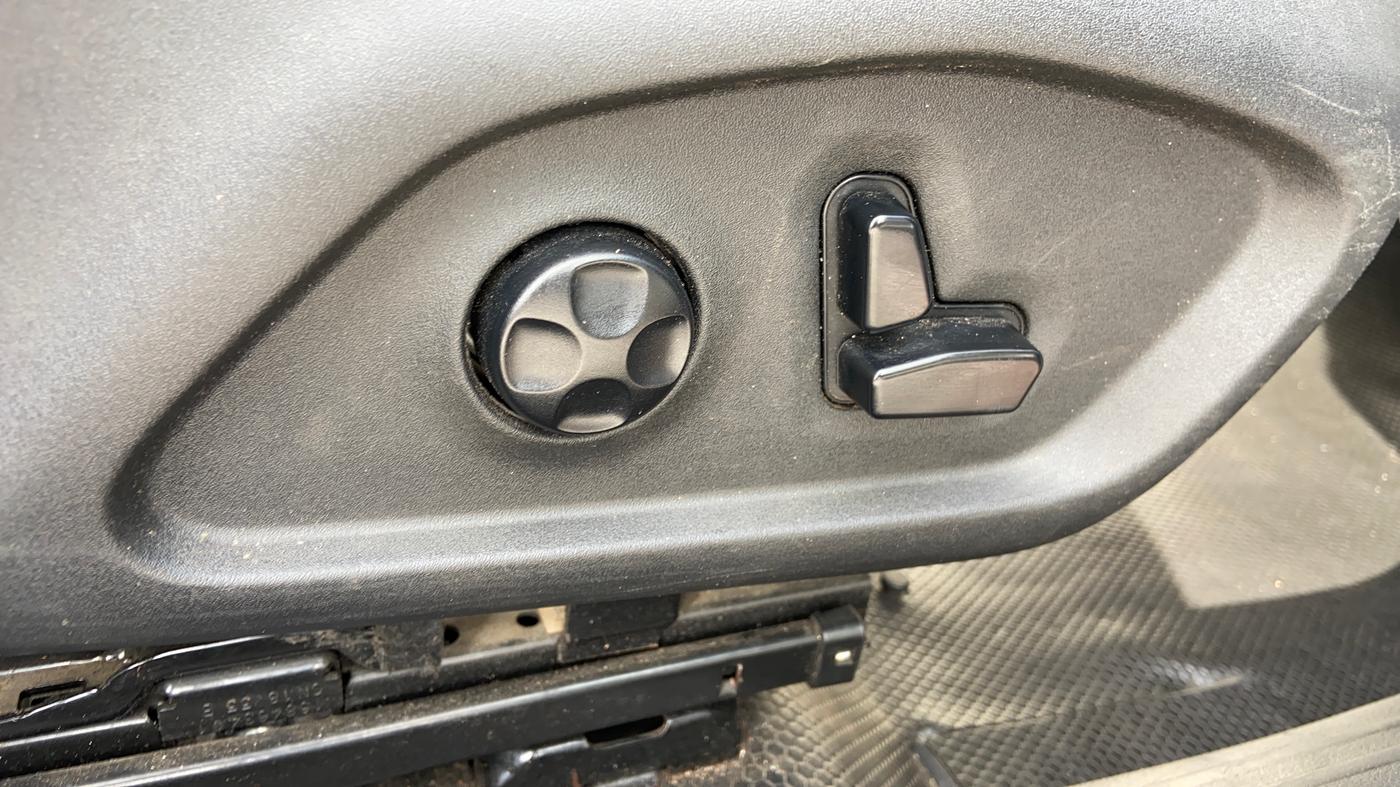 2019 Jeep Compass LIMITED PLUS DIESEL 4X4, Diesel, Manual, 62,161 km, Driver Side Adjustment Panel