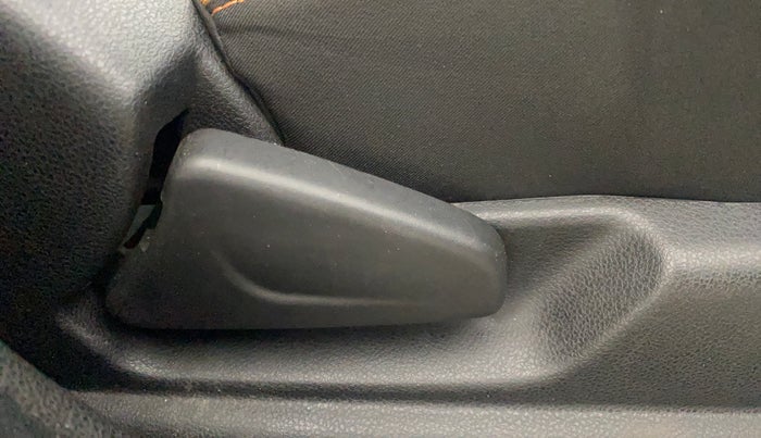 2017 Renault Kwid CLIMBER 1.0 AMT, Petrol, Automatic, 49,297 km, Driver Side Adjustment Panel