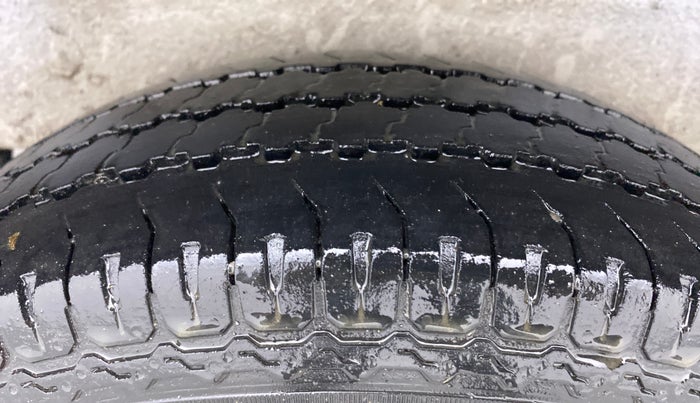 2018 Maruti OMNI E 8 STR, Petrol, Manual, 39,591 km, Left Rear Tyre Tread