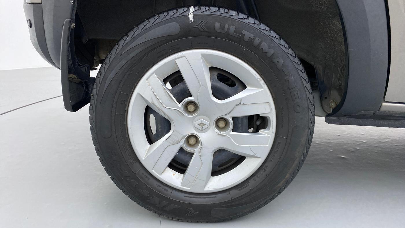 2017 Renault Kwid RXL, Petrol, Manual, 66,912 km, Right Rear Wheel