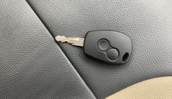 2013 Renault Duster 85 PS RXL DIESEL, Diesel, Manual, 91,073 km, Key Close Up