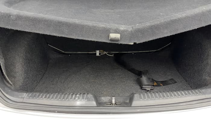 2015 Volkswagen Polo HIGHLINE1.2L, Petrol, Manual, 76,337 km, Boot Inside