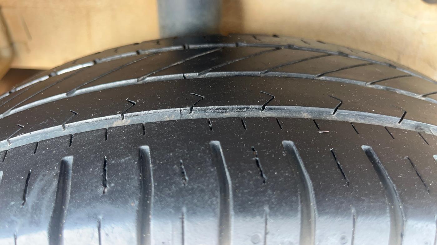 2016 Maruti Celerio ZXI AMT (O), Petrol, Automatic, 68,329 km, Right Rear Tyre Tread