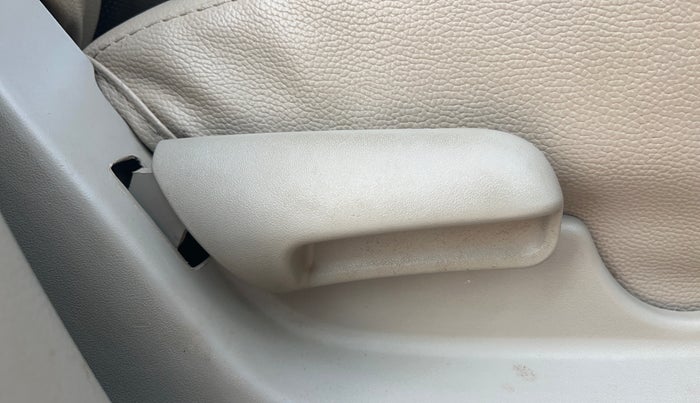 2016 Maruti Celerio ZXI AMT (O), Petrol, Automatic, 68,291 km, Driver Side Adjustment Panel