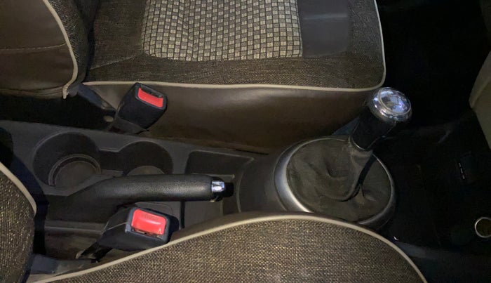 2013 Hyundai i20 SPORTZ 1.2, Petrol, Manual, 58,013 km, Gear Lever