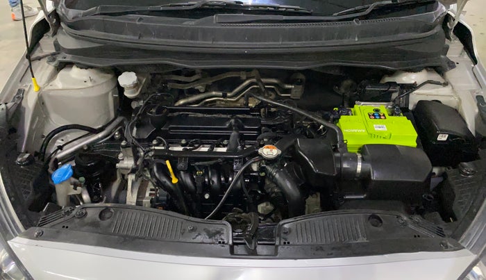 2013 Hyundai i20 SPORTZ 1.2, Petrol, Manual, 58,013 km, Engine View