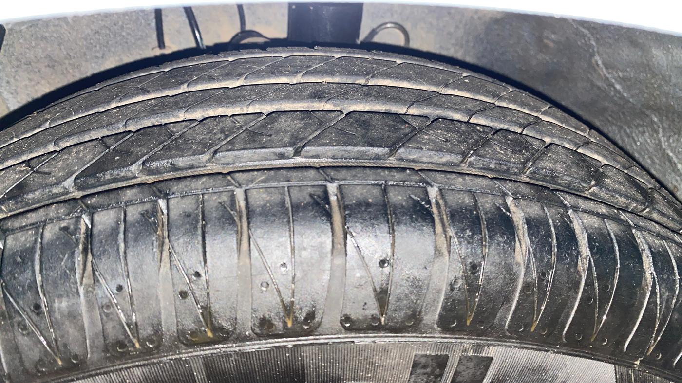 2013 Hyundai i20 SPORTZ 1.2, Petrol, Manual, 58,013 km, Left Front Tyre Tread