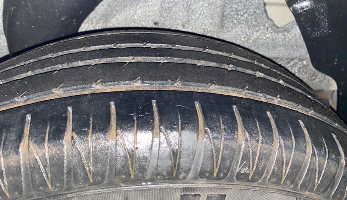 2013 Hyundai i20 SPORTZ 1.2, Petrol, Manual, 58,013 km, Left Rear Tyre Tread