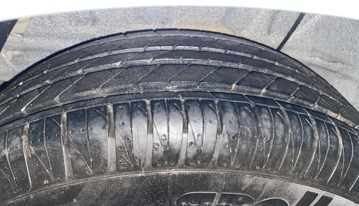 2013 Hyundai i20 SPORTZ 1.2, Petrol, Manual, 58,013 km, Right Rear Tyre Tread