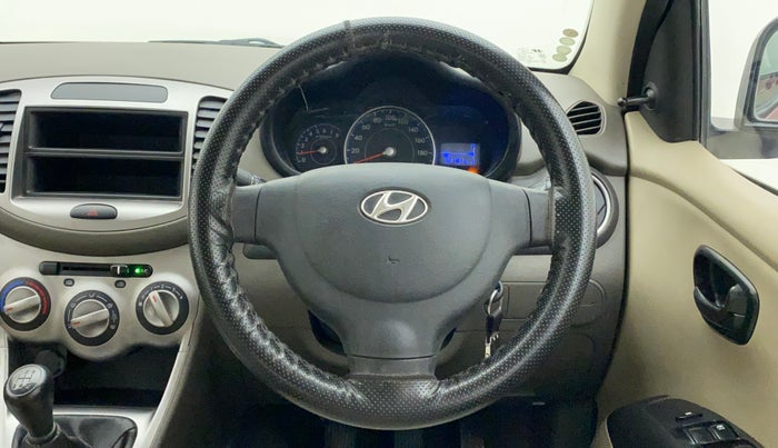 2014 Hyundai i10 MAGNA 1.1, Petrol, Manual, 31,181 km, Steering Wheel Close Up
