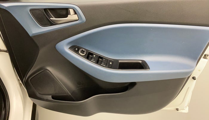 2015 Hyundai i20 Active 1.2 SX, Petrol, Manual, 38,400 km, Driver Side Door Panels Control