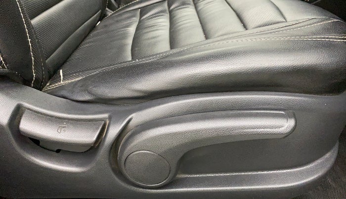 2015 Hyundai i20 Active 1.2 SX, Petrol, Manual, 38,400 km, Driver Side Adjustment Panel