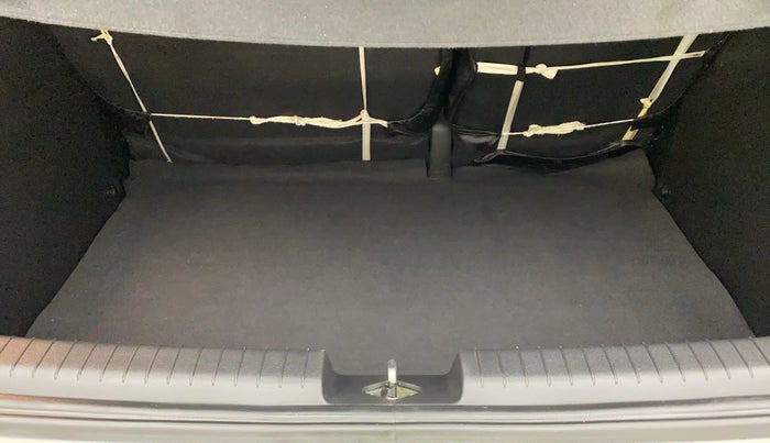 2015 Hyundai i20 Active 1.2 SX, Petrol, Manual, 38,400 km, Boot Inside