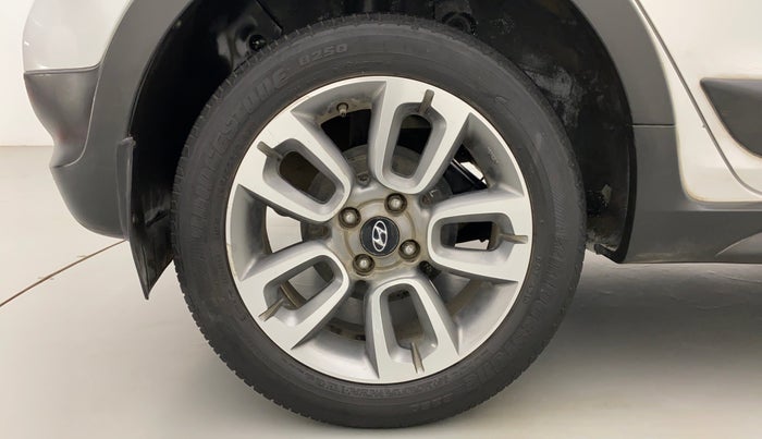 2015 Hyundai i20 Active 1.2 SX, Petrol, Manual, 38,400 km, Right Rear Wheel