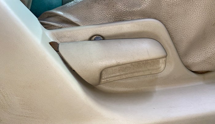 2015 Maruti Swift VXI, Petrol, Manual, 48,444 km, Driver Side Adjustment Panel