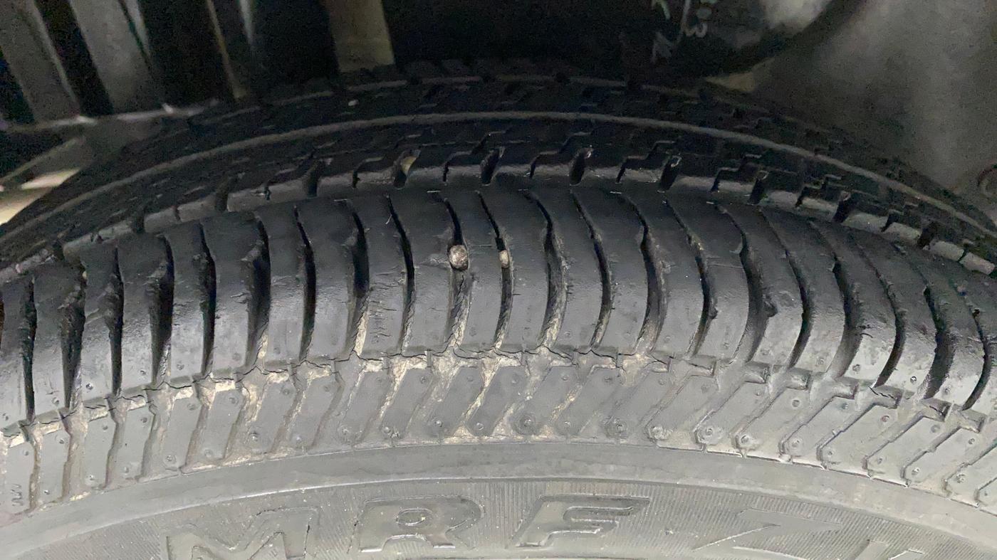 2015 Maruti Swift Dzire VXI, Petrol, Manual, 25,157 km, Right Rear Tyre Tread