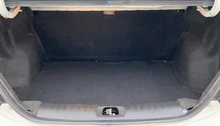 2015 Maruti Swift Dzire VXI, Petrol, Manual, 25,157 km, Boot Inside