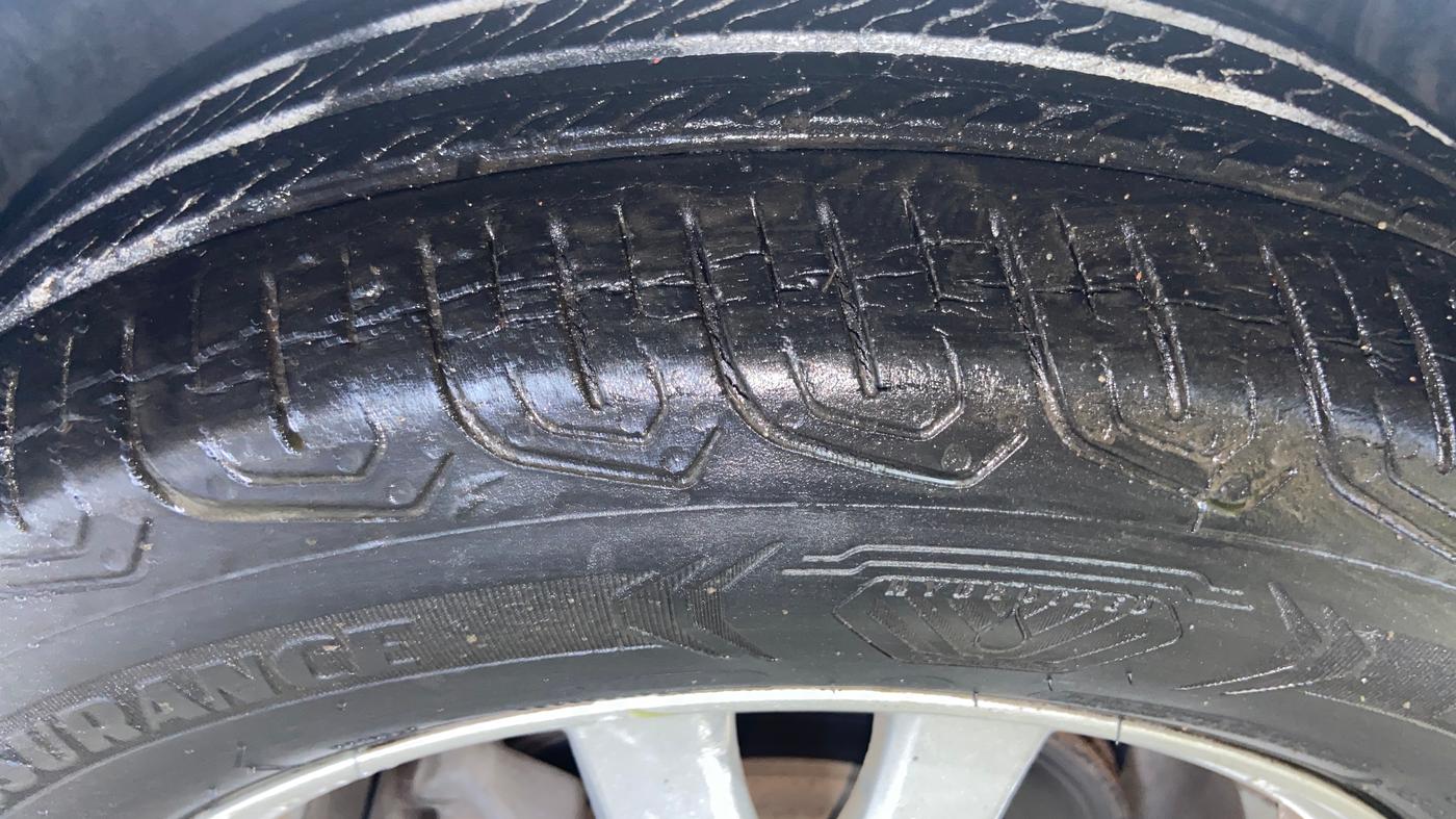 2013 Honda Brio VX AT, Petrol, Automatic, 82,613 km, Left Front Tyre Tread