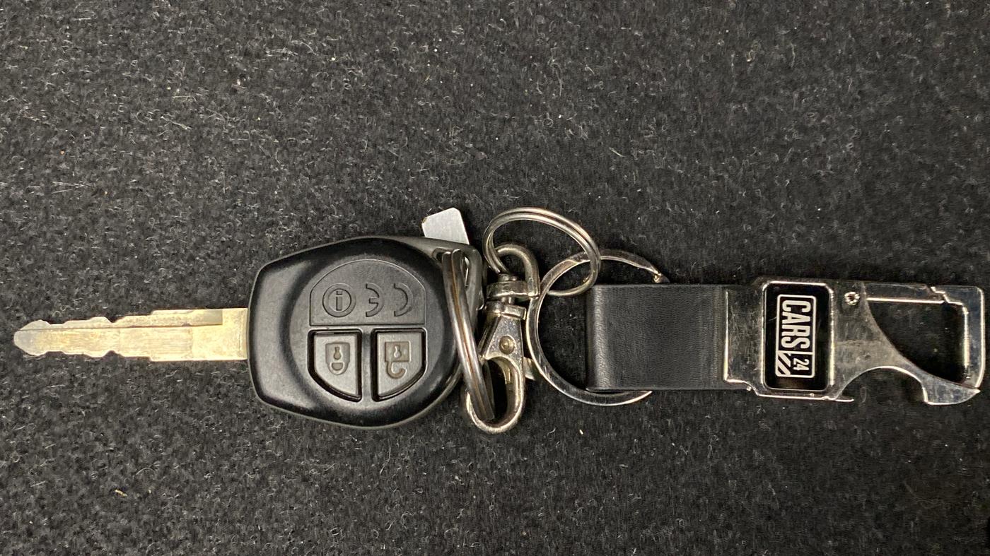 2018 Maruti Dzire VXI, Petrol, Manual, 39,398 km, Key Close Up