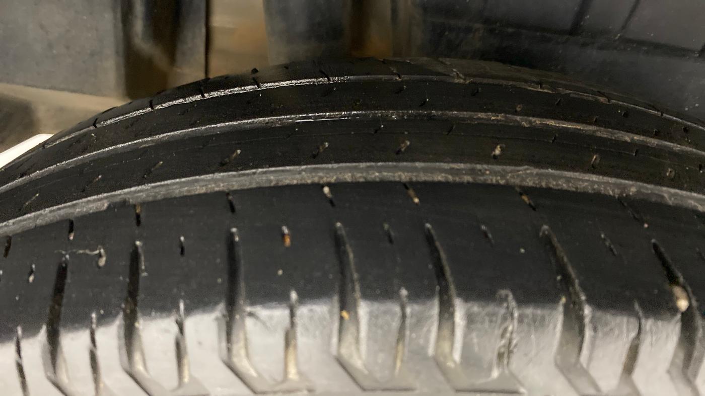 2018 Maruti Dzire VXI, Petrol, Manual, 39,398 km, Right Rear Tyre Tread