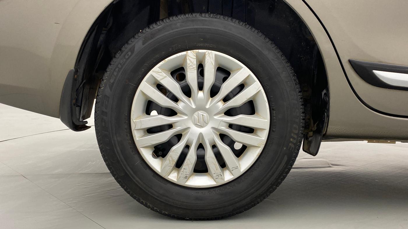 2018 Maruti Dzire VXI, Petrol, Manual, 39,398 km, Right Rear Wheel