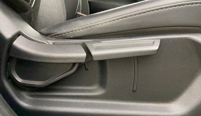 2025 Hyundai EXTER SX 1.2 MT Hy-CNG Duo , CNG, Manual, 28,958 km, Driver Side Adjustment Panel