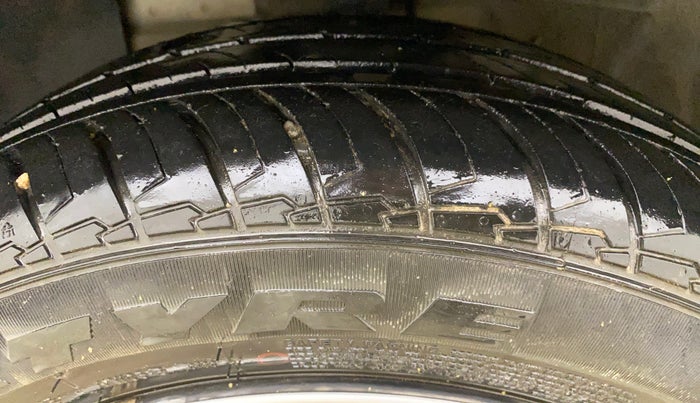 2025 Hyundai EXTER SX 1.2 MT Hy-CNG Duo , CNG, Manual, 28,958 km, Left Front Tyre Tread