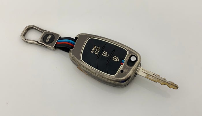 2025 Hyundai EXTER SX 1.2 MT Hy-CNG Duo , CNG, Manual, 28,958 km, Key Close Up