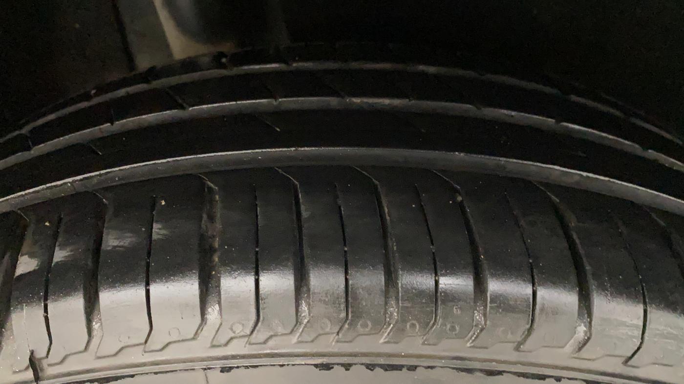 2017 Maruti Baleno DELTA CVT PETROL 1.2, Petrol, Automatic, 74,601 km, Right Rear Tyre Tread
