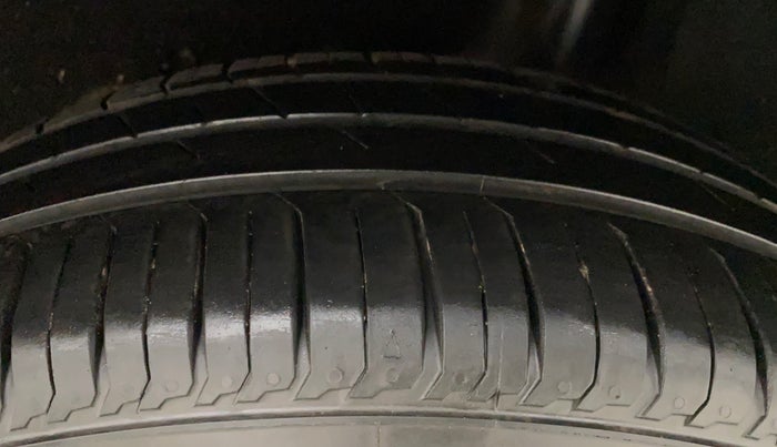 2017 Maruti Baleno DELTA CVT PETROL 1.2, Petrol, Automatic, 74,601 km, Left Rear Tyre Tread