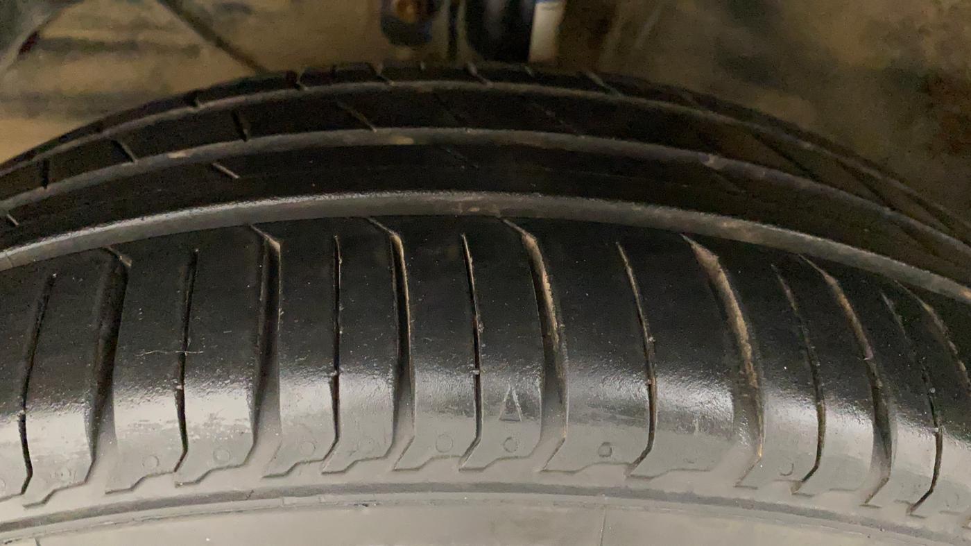 2017 Maruti Baleno DELTA CVT PETROL 1.2, Petrol, Automatic, 74,601 km, Left Front Tyre Tread