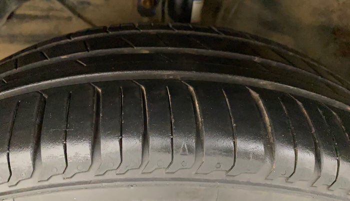 2017 Maruti Baleno DELTA CVT PETROL 1.2, Petrol, Automatic, 74,601 km, Left Front Tyre Tread