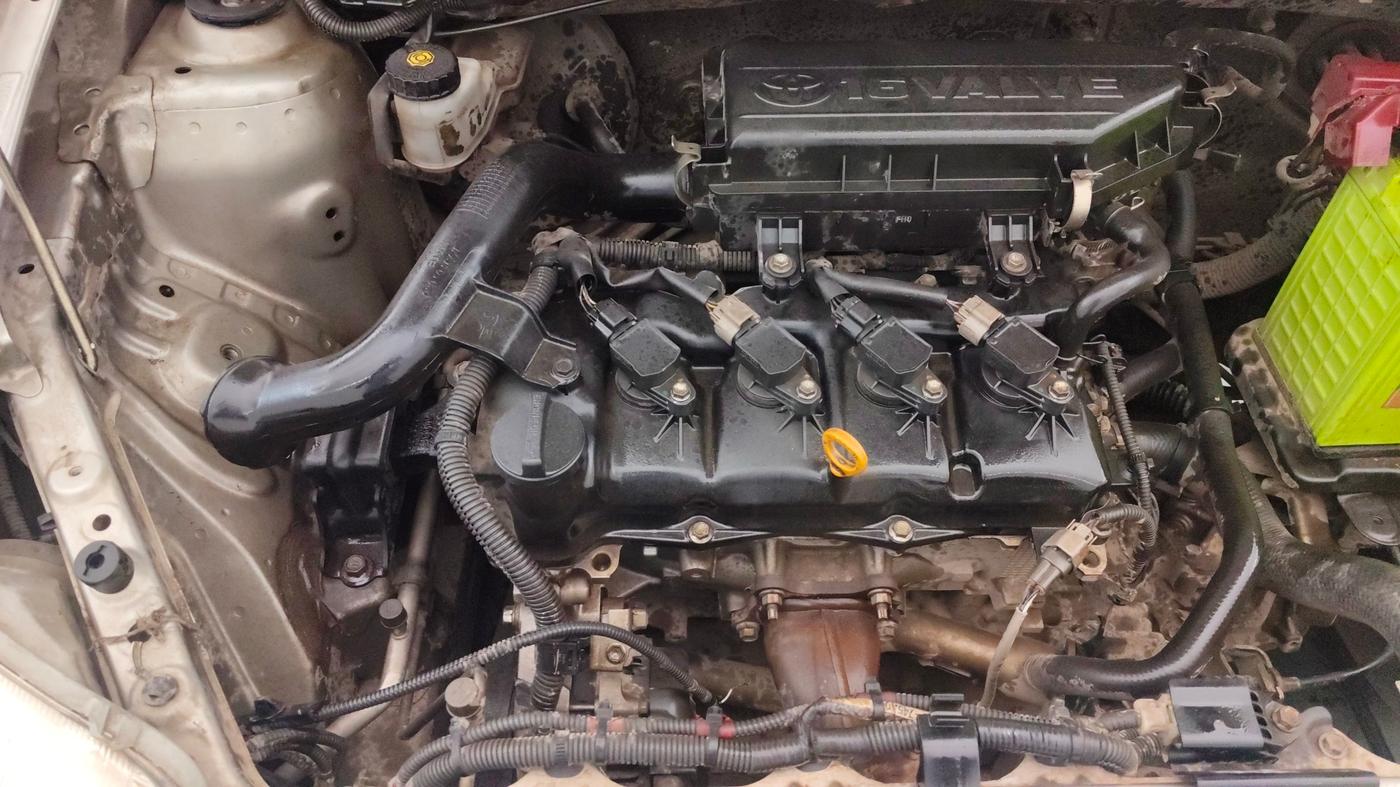 2014 Toyota Etios G, Petrol, Manual, 1,15,972 km, Engine View - Right